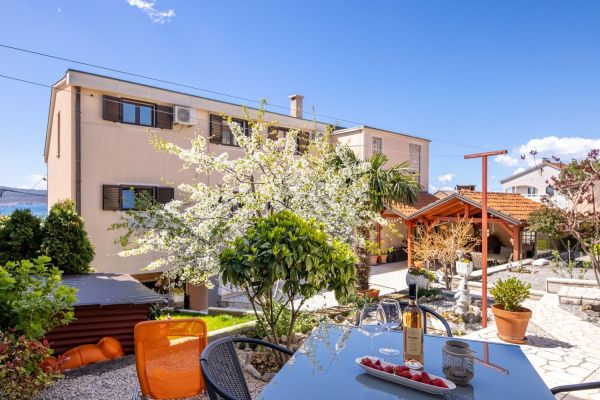 Apartment Roko 1
