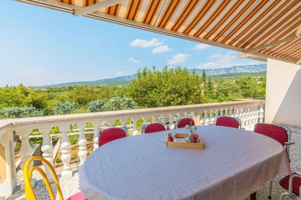 Apartment Leonarda 1