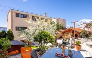 Apartment Roko 1