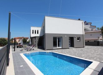 Villa Karlo