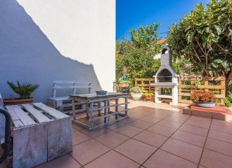 Apartment Pcelica Maja