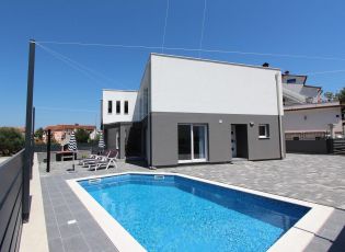 Villa Karlo