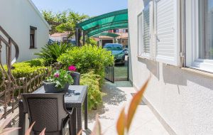 Apartment Leni