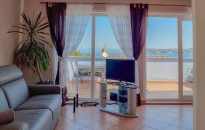 Apartment Crveni Vrh 2