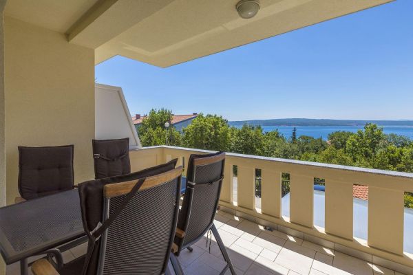 Apartment Lidija