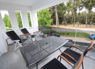 Apartment Karlo 1