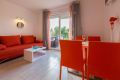 Apartment Domino Orange