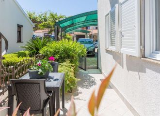 Apartment Leni